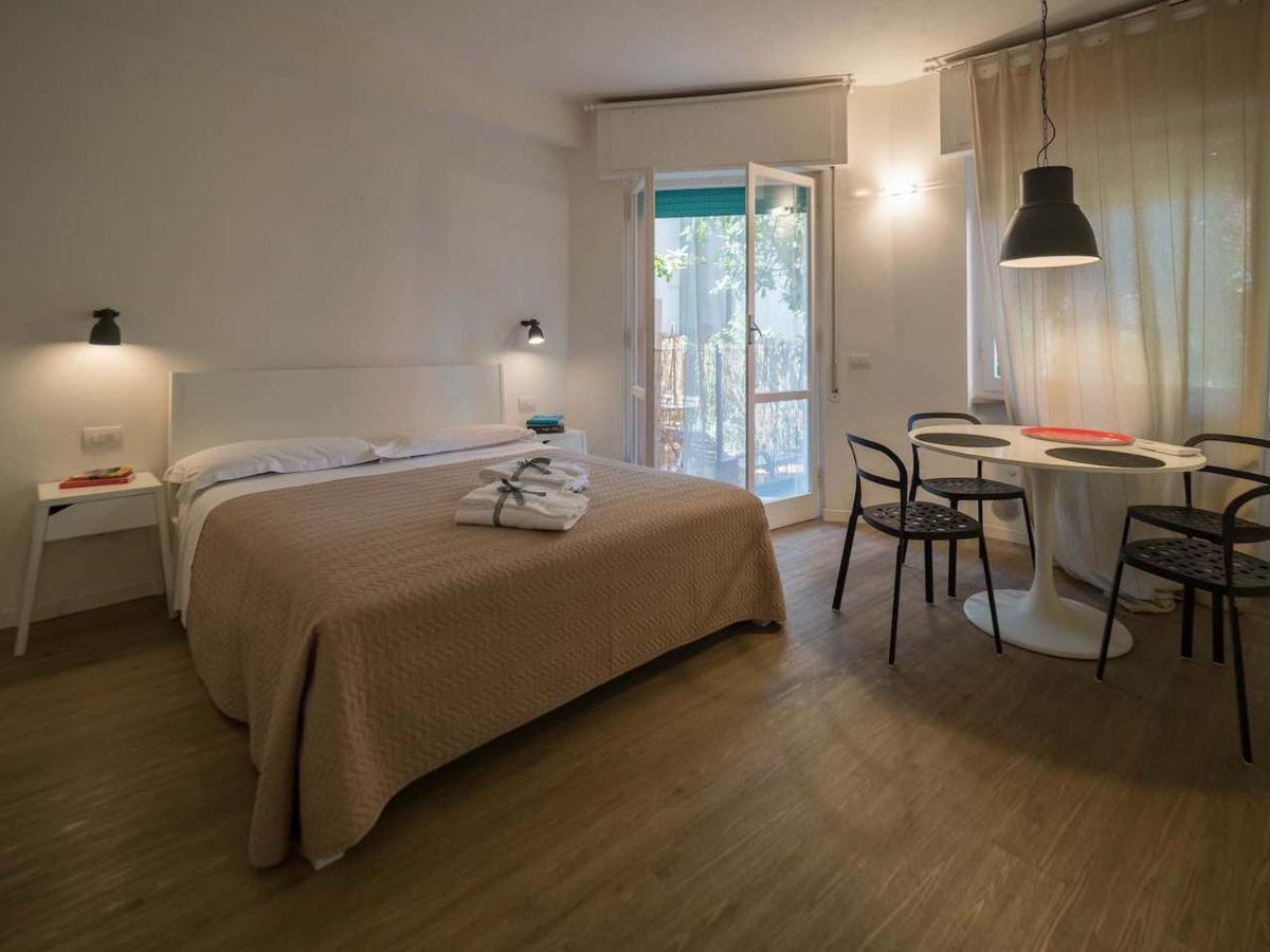 מונטרוסו אל מארה Il Giardino Di Ada Ground Floor Studio With Ac And Patio מראה חיצוני תמונה